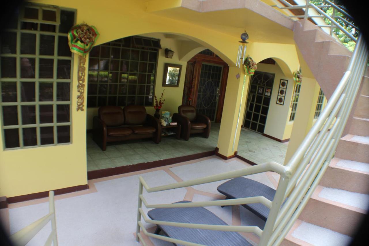 Bed and Breakfast Native Abode Bon Accord Village Экстерьер фото